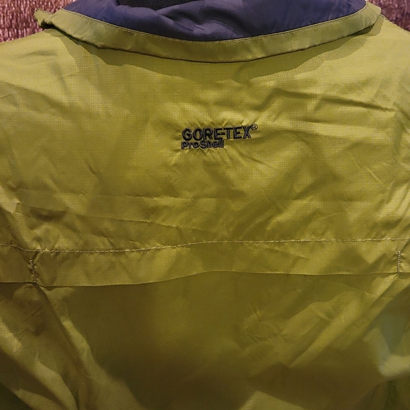 The North Face Summit Series Large green zip up - Picture 3 of 12